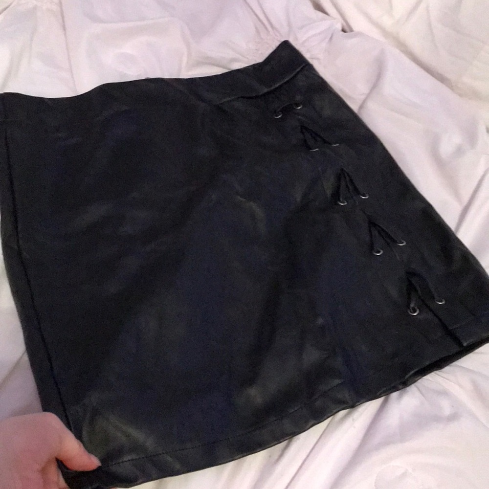 Skirt - Picture 3 of 5